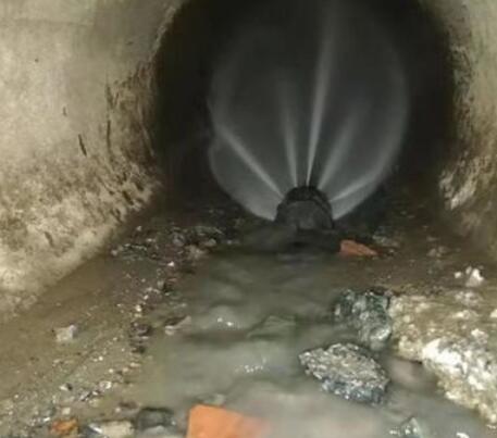 青湖路街道市政管道清淤